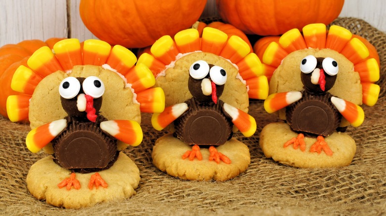 Thanksgiving candy corn turkey cookies