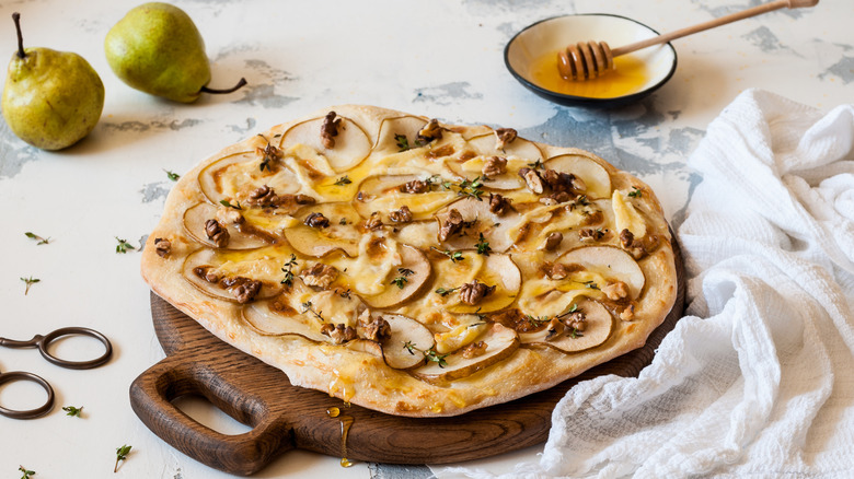 Pear pizza with honey