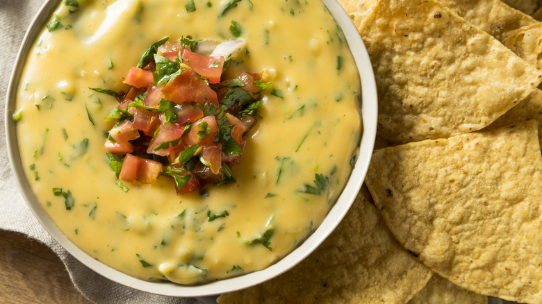 Cheesy queso dip and chips