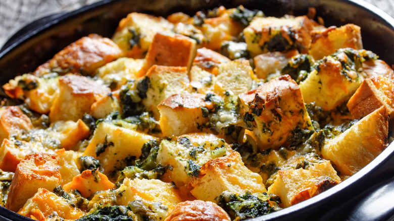 egg bake with spinach and guyere