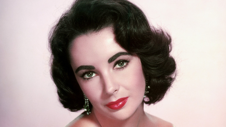 Photograph of young Elizabeth Taylor