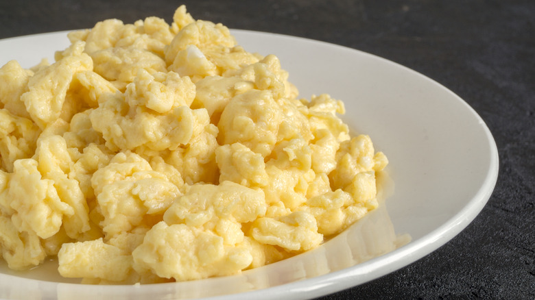fluffy scrambled eggs