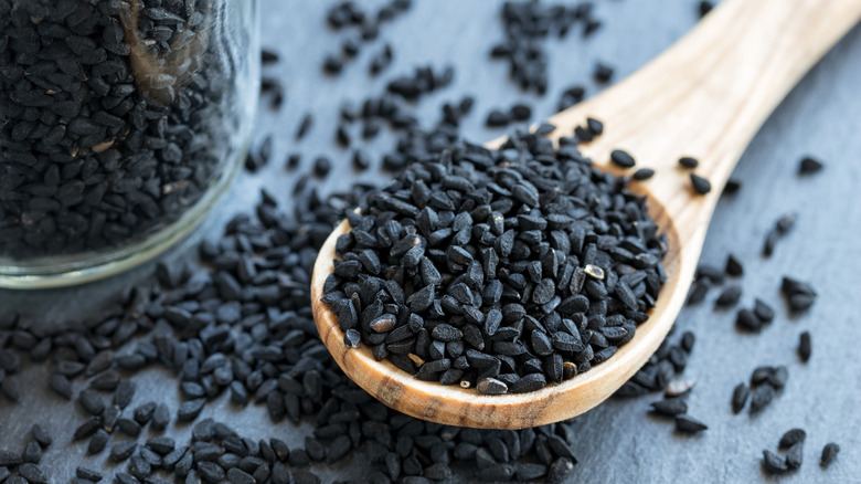 A spoon of nigella seeds