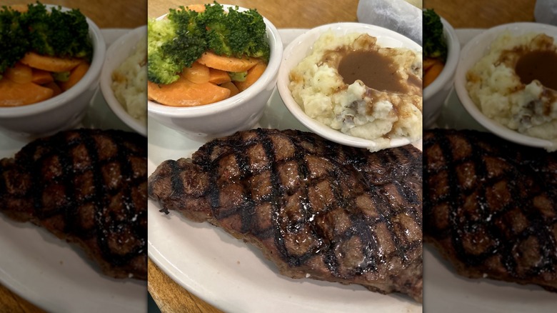 Steak, mashed potatoes and gravy, veggies