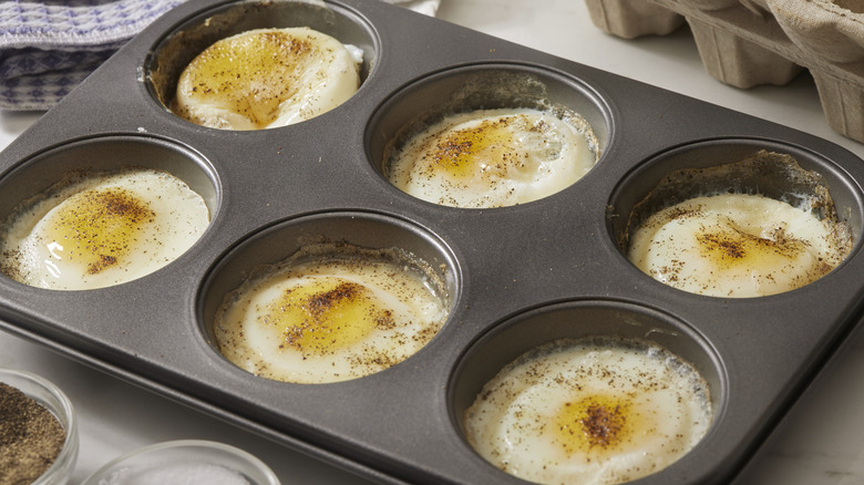 Poached eggs in muffin pan