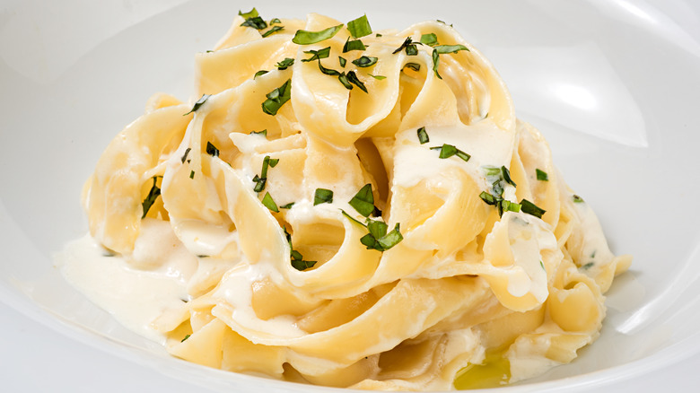 A plate of fettuccine Alfredo