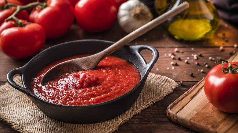 pan of tomato sauce