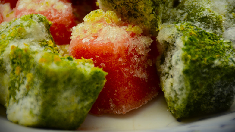 Tomato and green chile ice cubes