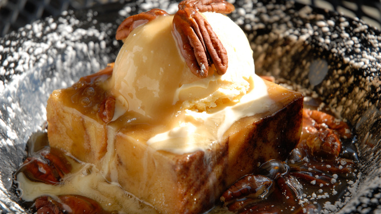 Bread pudding with ice cream