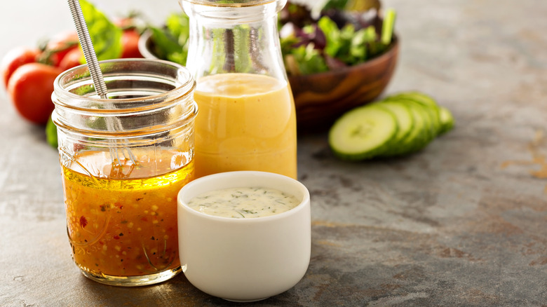 different types of salad dressings