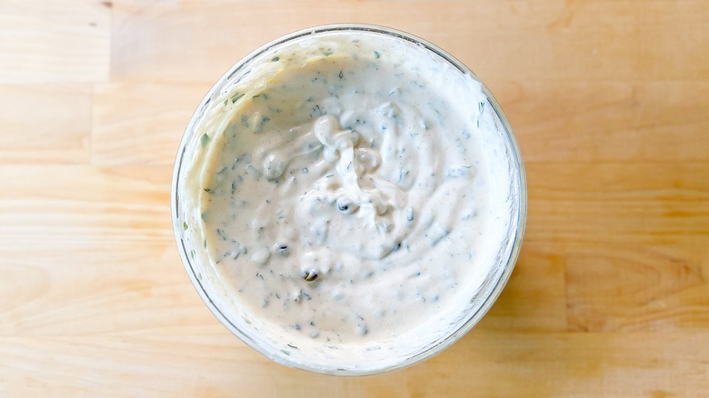 herby yogurt sauce in bowl