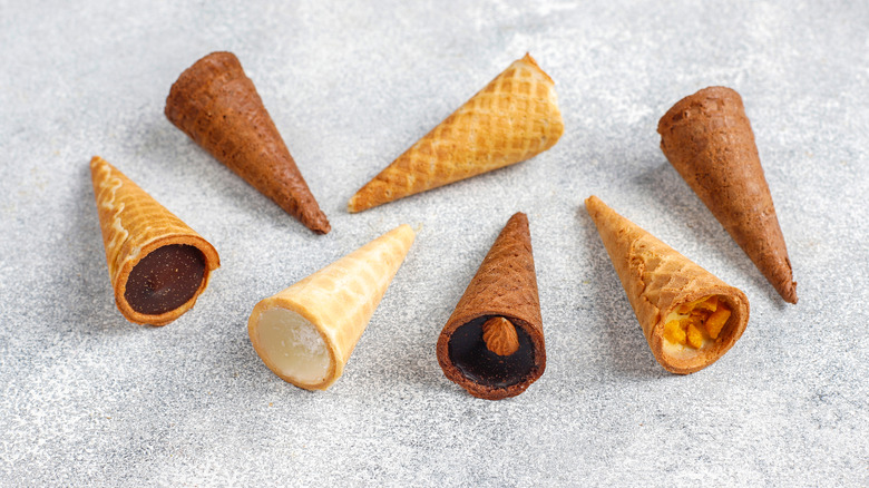 Mini waffle cones