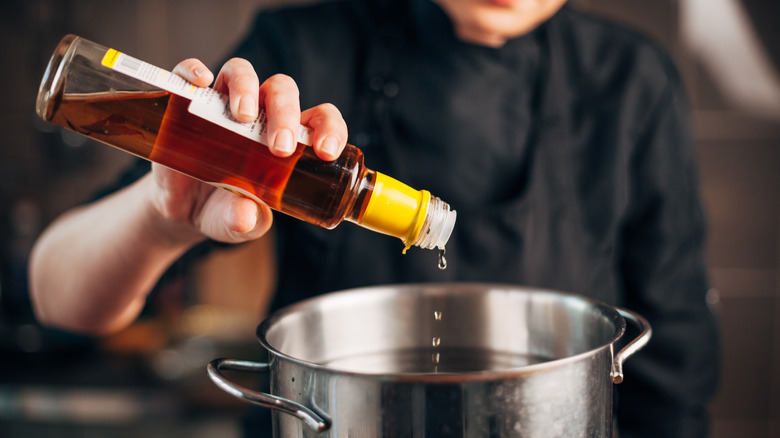 vinegar being poured