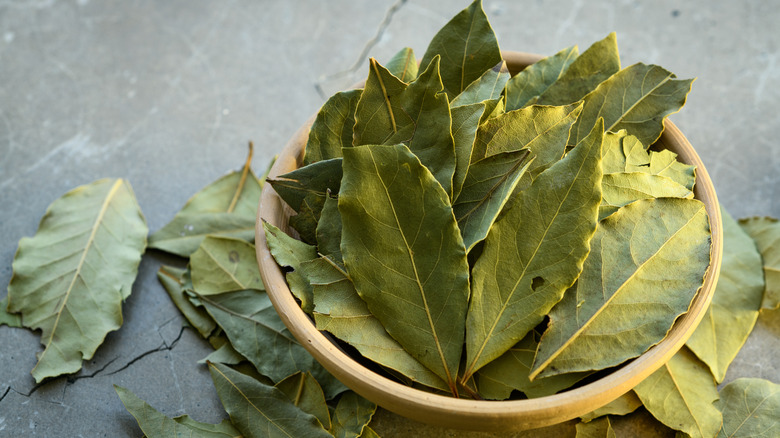 bay leaves