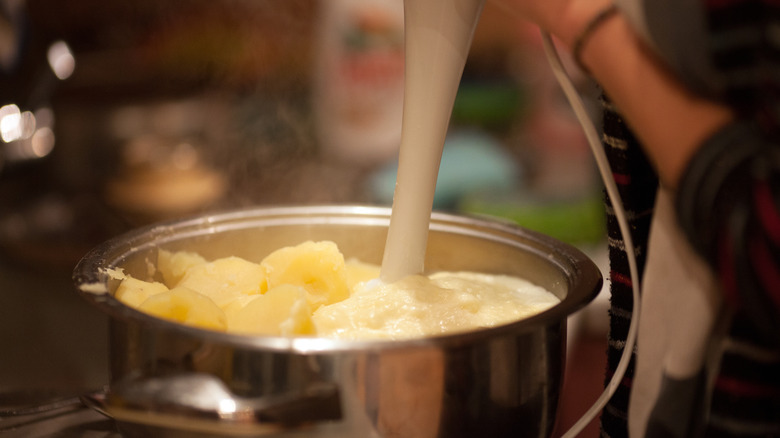 Mashing potatoes with immersion blender