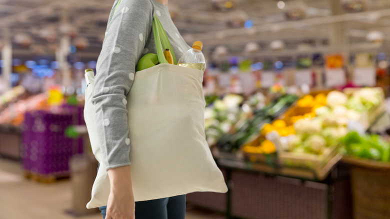 How And When To Wash Reusable Grocery Bags To Curb Contamination