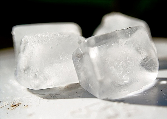 How Do Ice Cubes Keep You Cool? - Food Republic