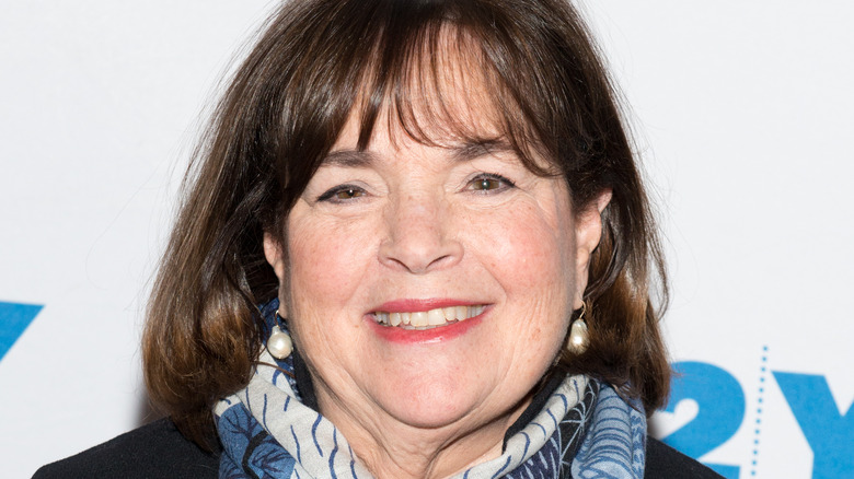 How Ina Garten Amps Up The Flavor Of Sour Cream Coffee Cake