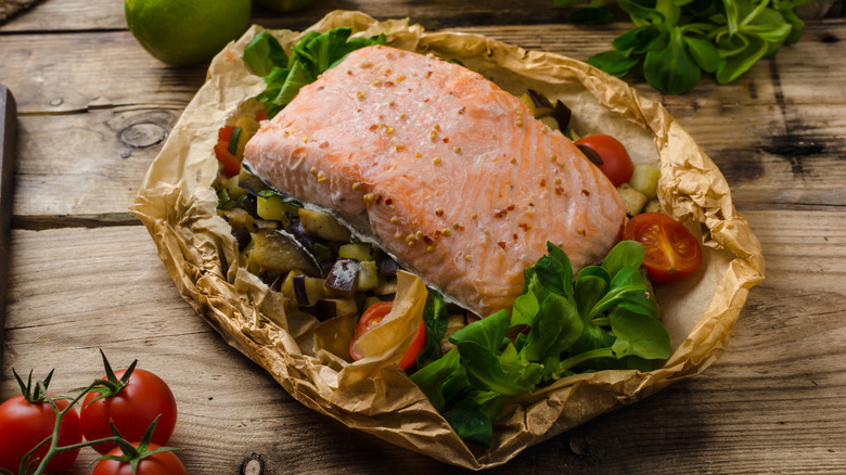 salmon en papillote with vegetables