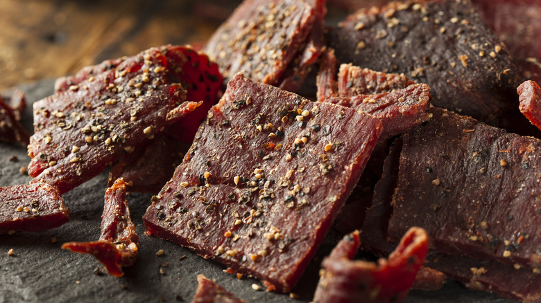 seasoned beef jerky slices