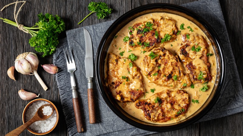 baked pork chops in sauce