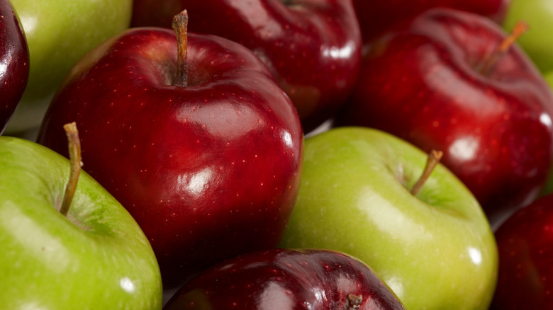 green and red apples together