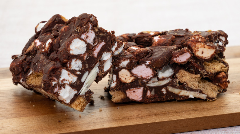 Marshmallow chocolate rocky road bars with cookies pieces