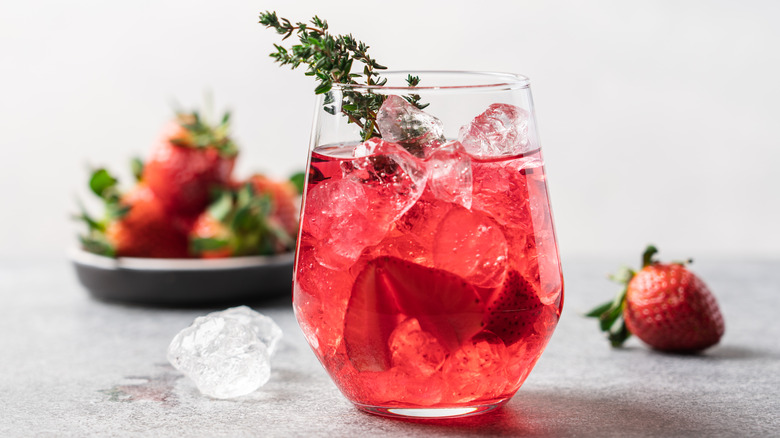 Strawberry soda with strawberries and thyme