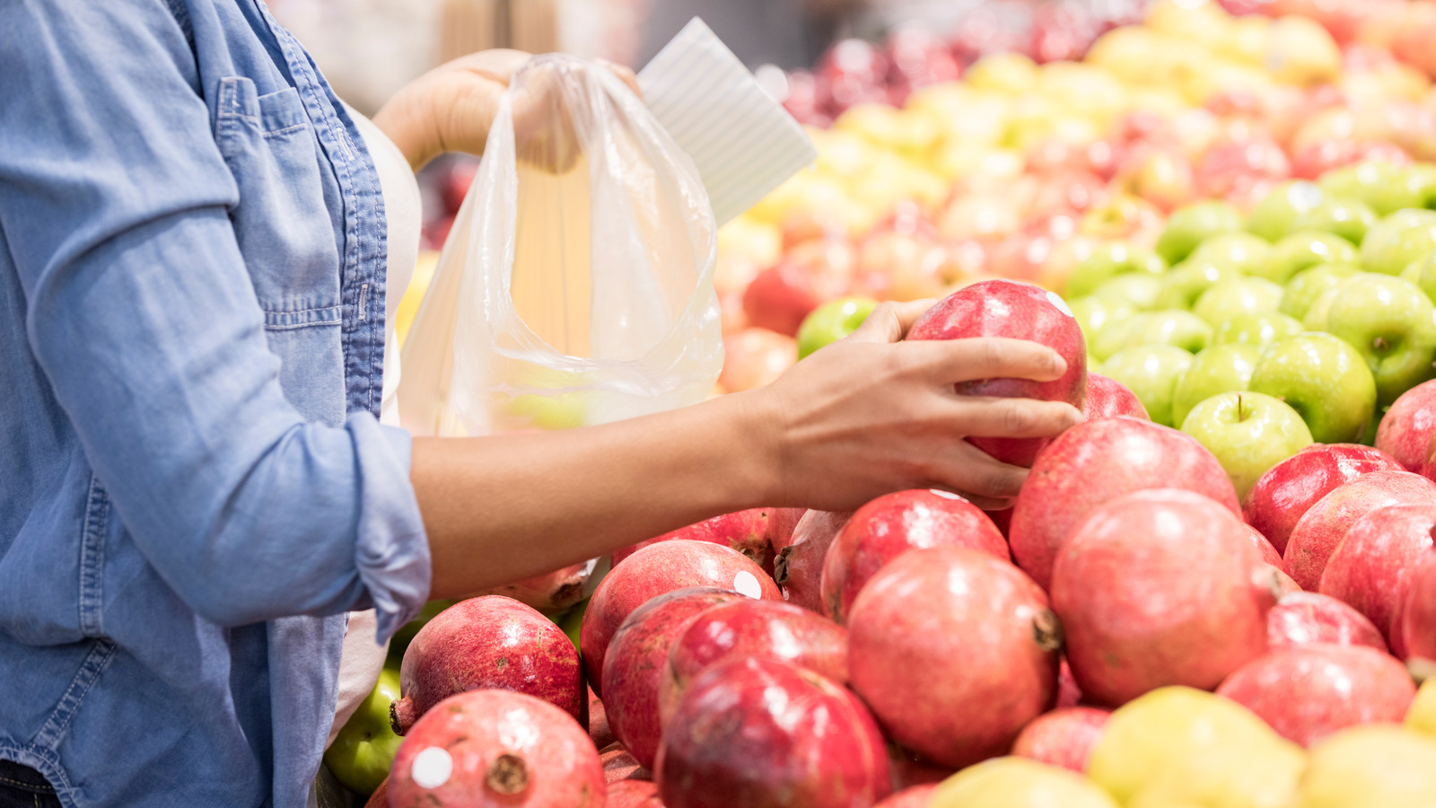 How To Choose The Tastiest Pomegranate At The Store