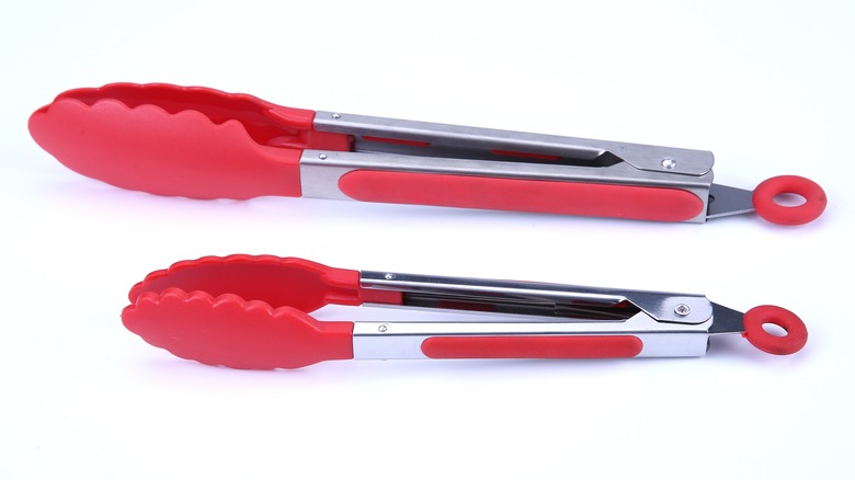Red silicon tongs
