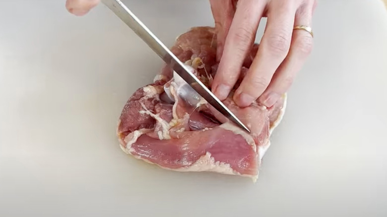 Deboning chicken thigh