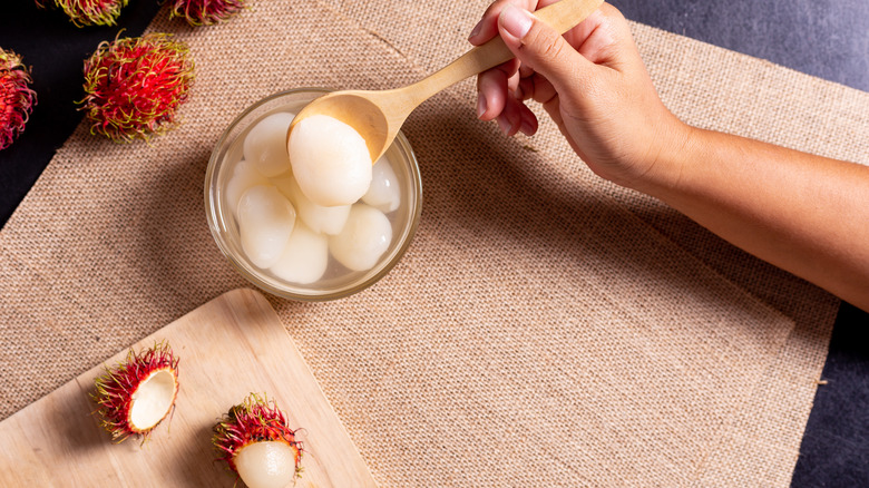 Peeled rambutans in syrup