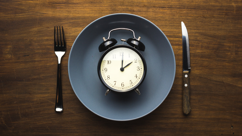 kitchen timer in dinner plate