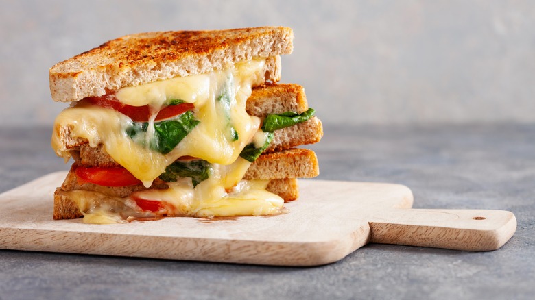 Grilled cheese tomato basil