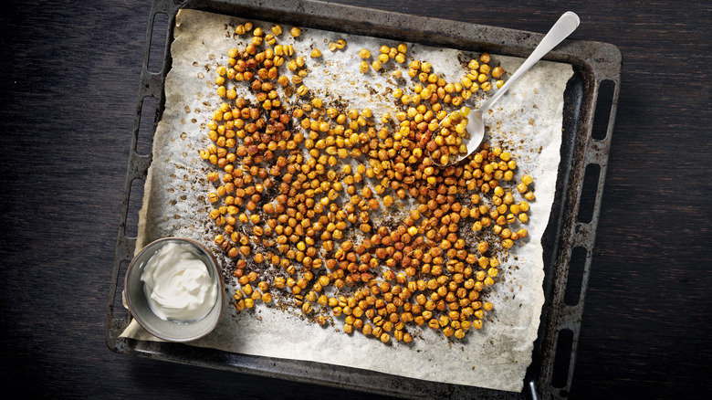 Baking tray of roasted chickpeas