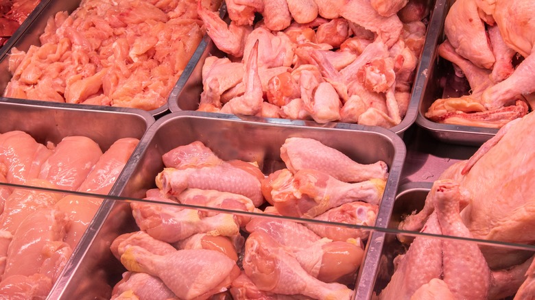 raw chicken for sale in market