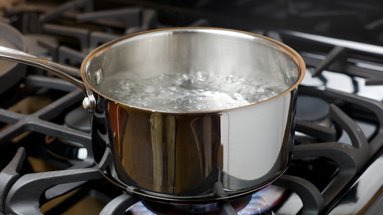 boiling water in glass pot