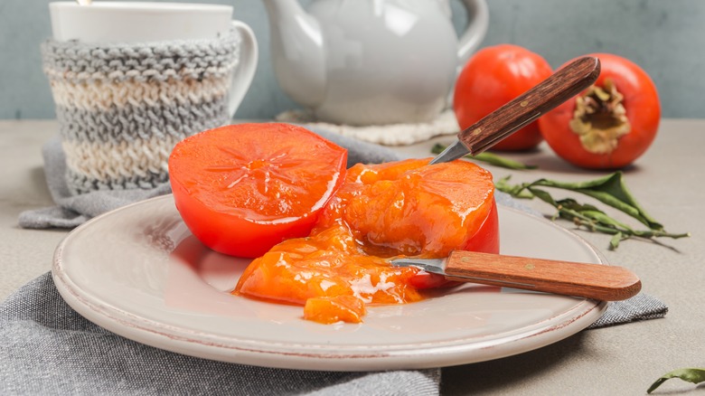 Hallved persimmons on a plate