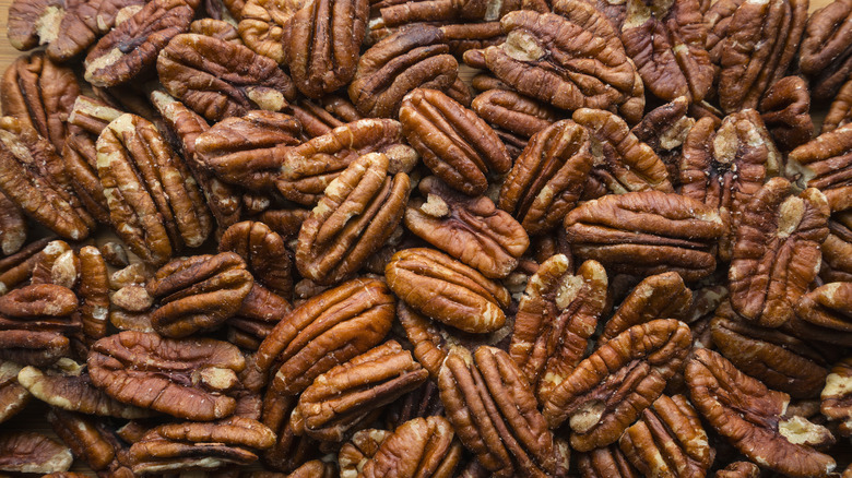 Pile of pecan halves