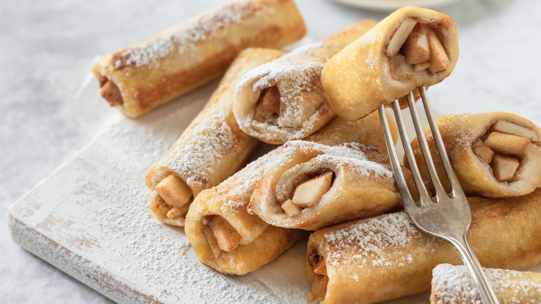French toast roll-ups with apples