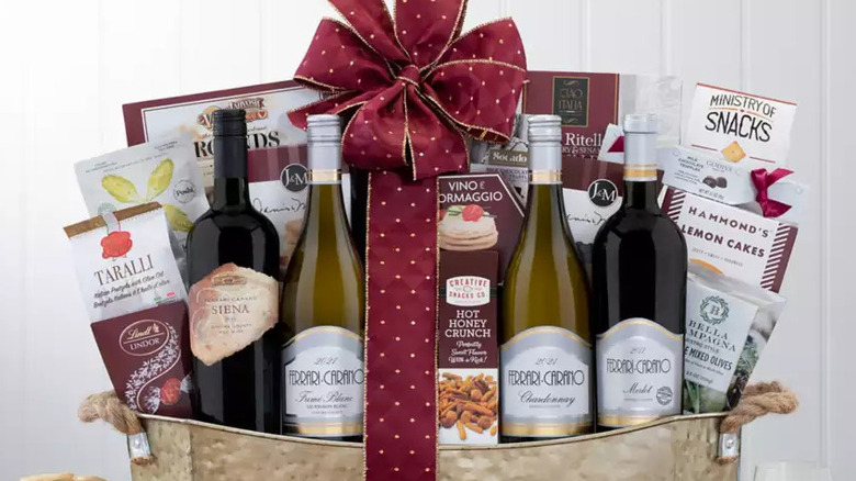 Wine Country Gift Baskets luxury gift set
