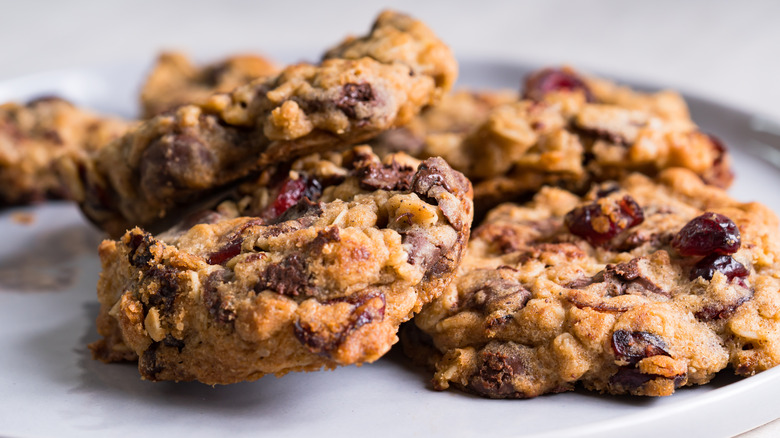 Oatmeal cookies with chocolate and cranberries
