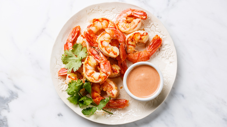 Roasted shrimp with creamy dipping sauce