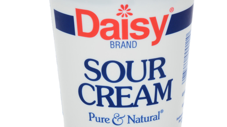 Daisy brand sour cream 
