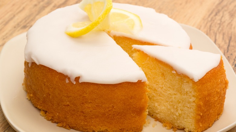lemon iced cake 