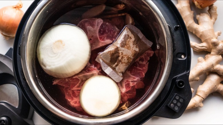 beef and onions in instant pot