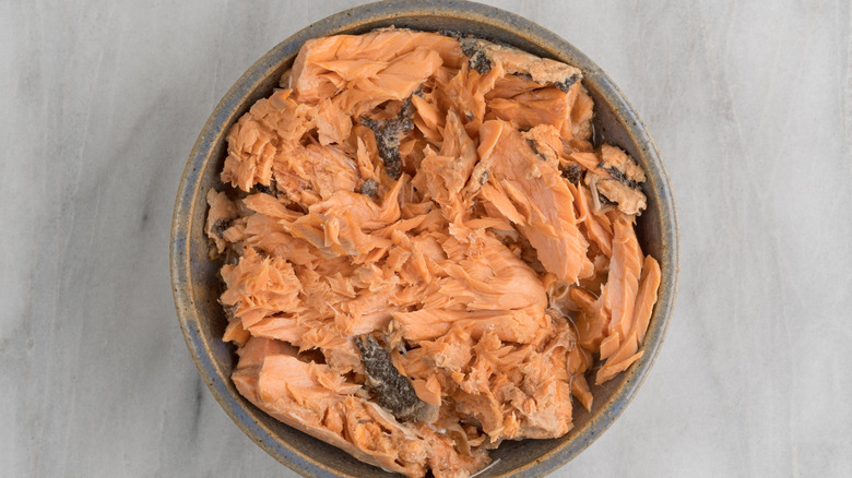 open can of salmon 