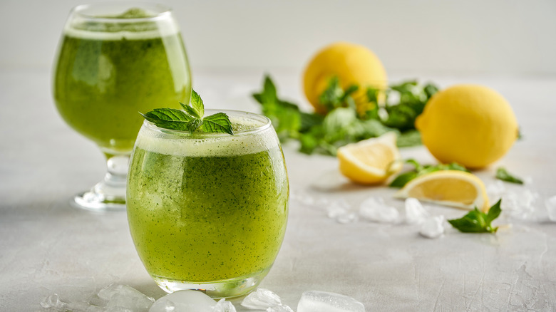 Two glasses of Israeli mint lemonade