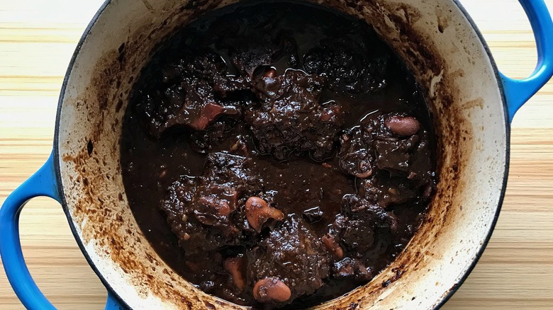 braised oxtail stew in pot