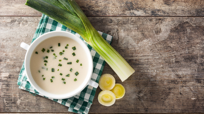 Vichyssoise soup with a full leek nearby